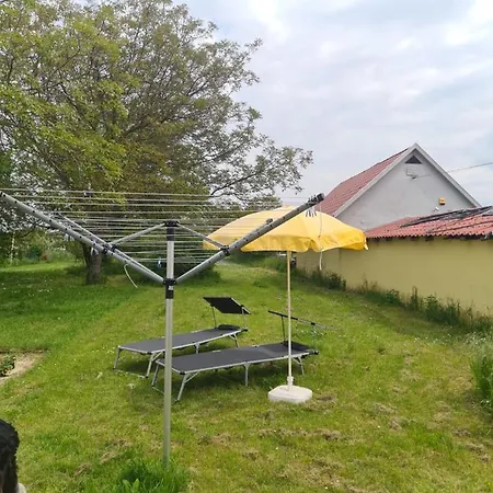 Ferienhaus Janine Ruhig Gelegen Mit Grossem Garten Und Wifi Balatonberény